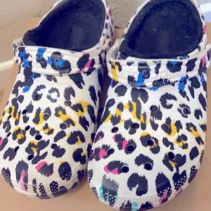 Cheetah print crocs size 10